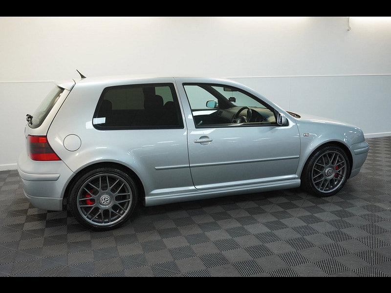 Volkswagen Golf 1.8T GTI Anniversary Ltd Edn Hatchback 3dr Petrol Manual (204 g/km, 180 bhp)