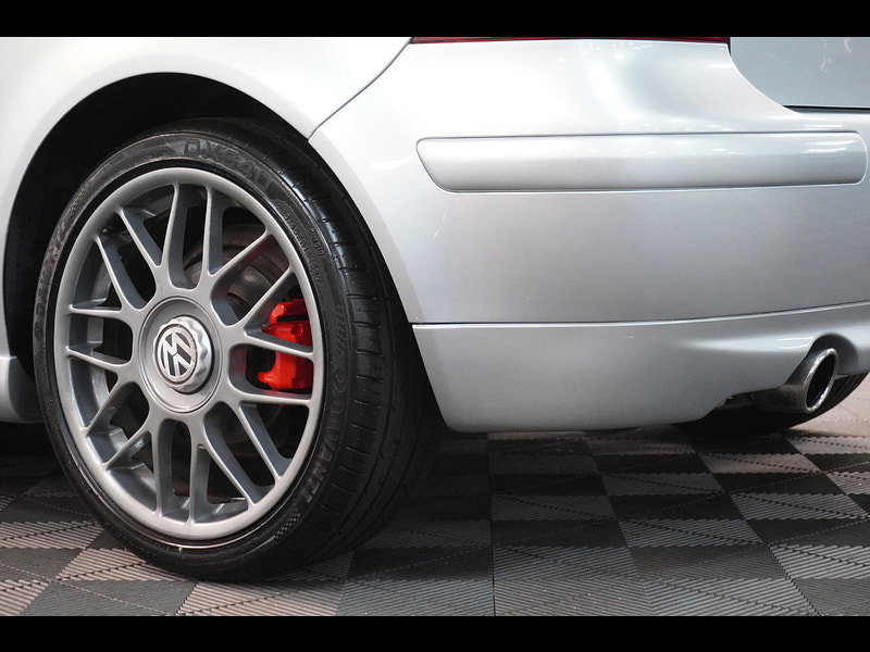 Volkswagen Golf 1.8T GTI Anniversary Ltd Edn Hatchback 3dr Petrol Manual (204 g/km, 180 bhp)