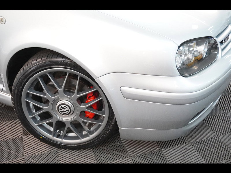 Volkswagen Golf 1.8T GTI Anniversary Ltd Edn Hatchback 3dr Petrol Manual (204 g/km, 180 bhp)