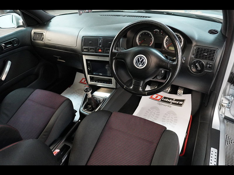 Volkswagen Golf 1.8T GTI Anniversary Ltd Edn Hatchback 3dr Petrol Manual (204 g/km, 180 bhp)