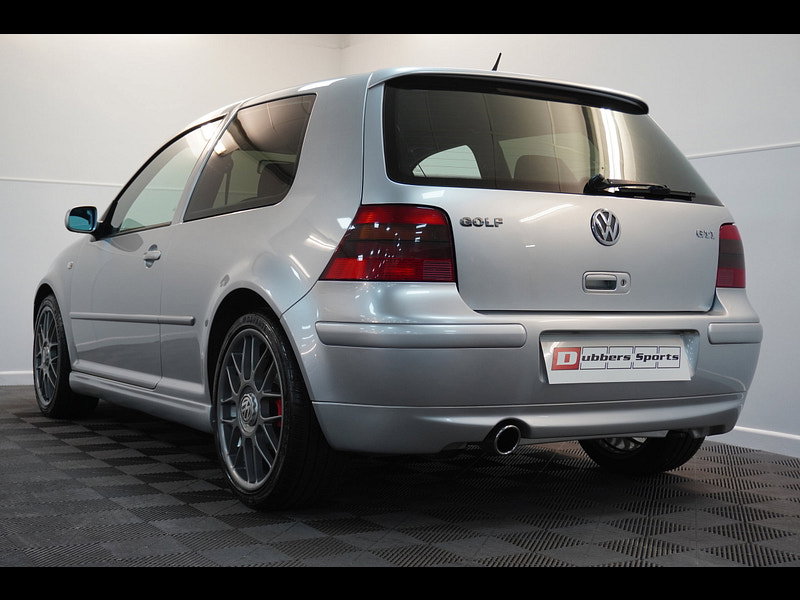 Volkswagen Golf 1.8T GTI Anniversary Ltd Edn Hatchback 3dr Petrol Manual (204 g/km, 180 bhp)