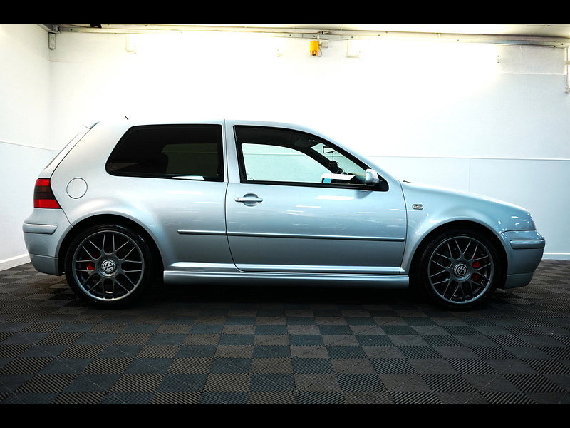 Volkswagen Golf 1.8T GTI Anniversary Ltd Edn Hatchback 3dr Petrol Manual (204 g/km, 180 bhp)