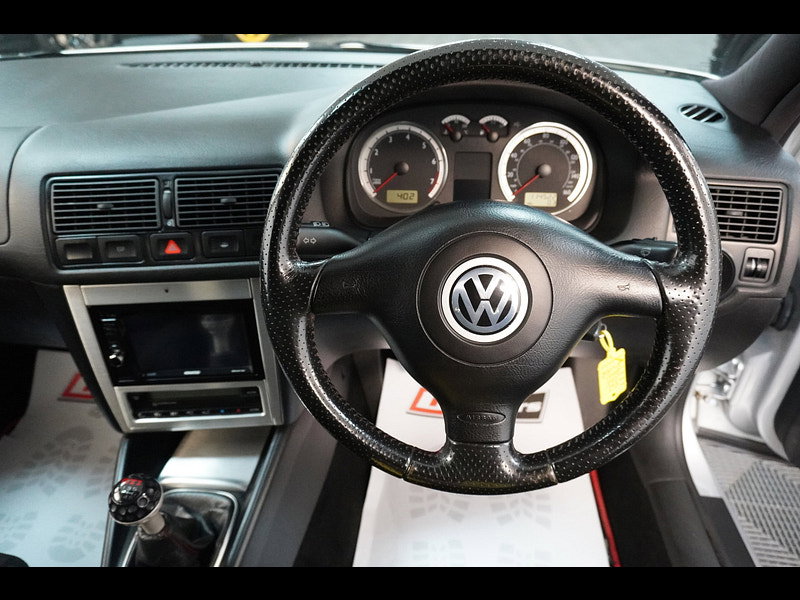 Volkswagen Golf 1.8T GTI Anniversary Ltd Edn Hatchback 3dr Petrol Manual (204 g/km, 180 bhp)