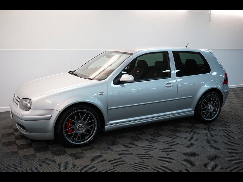 Volkswagen Golf 1.8T GTI Anniversary Ltd Edn Hatchback 3dr Petrol Manual (204 g/km, 180 bhp)