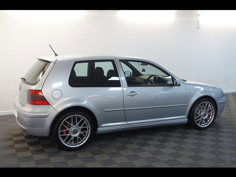 Volkswagen Golf 1.8T GTI Anniversary Ltd Edn Hatchback 3dr Petrol Manual (204 g/km, 180 bhp)
