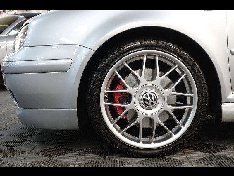 Volkswagen Golf 1.8T GTI Anniversary Ltd Edn Hatchback 3dr Petrol Manual (204 g/km, 180 bhp)