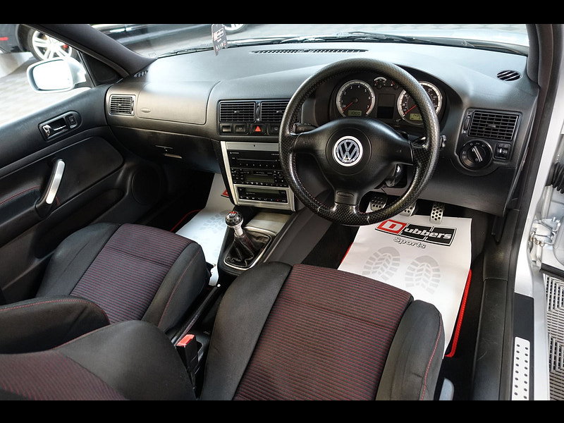 Volkswagen Golf 1.8T GTI Anniversary Ltd Edn Hatchback 3dr Petrol Manual (204 g/km, 180 bhp)