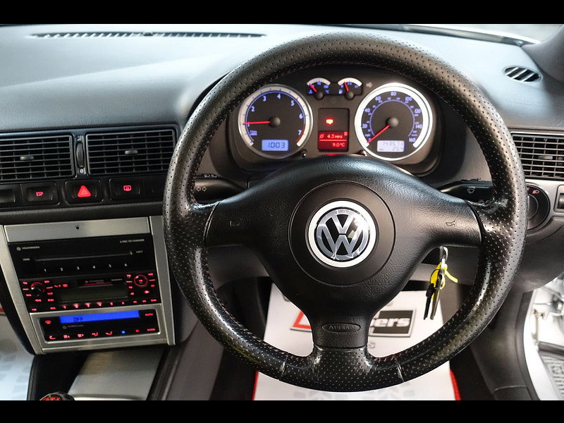 Volkswagen Golf 1.8T GTI Anniversary Ltd Edn Hatchback 3dr Petrol Manual (204 g/km, 180 bhp)