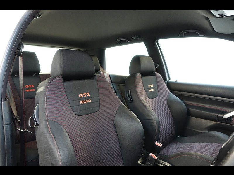 Volkswagen Golf 1.8T GTI Anniversary Ltd Edn Hatchback 3dr Petrol Manual (204 g/km, 180 bhp)
