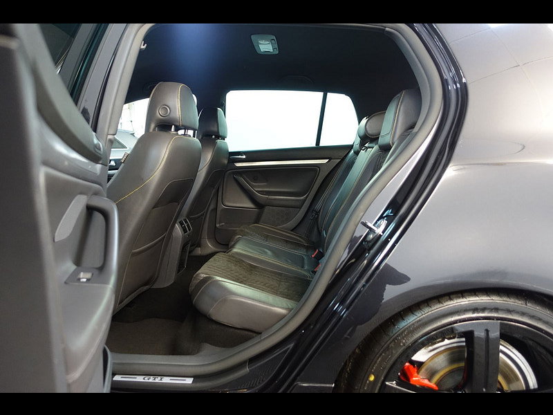 Volkswagen Golf 2.0 TFSI GTI Pirelli Hatchback 5dr Petrol Manual (194 g/km, 227 bhp)