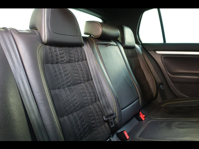 Volkswagen Golf 2.0 TFSI GTI Pirelli Hatchback 5dr Petrol Manual (194 g/km, 227 bhp)