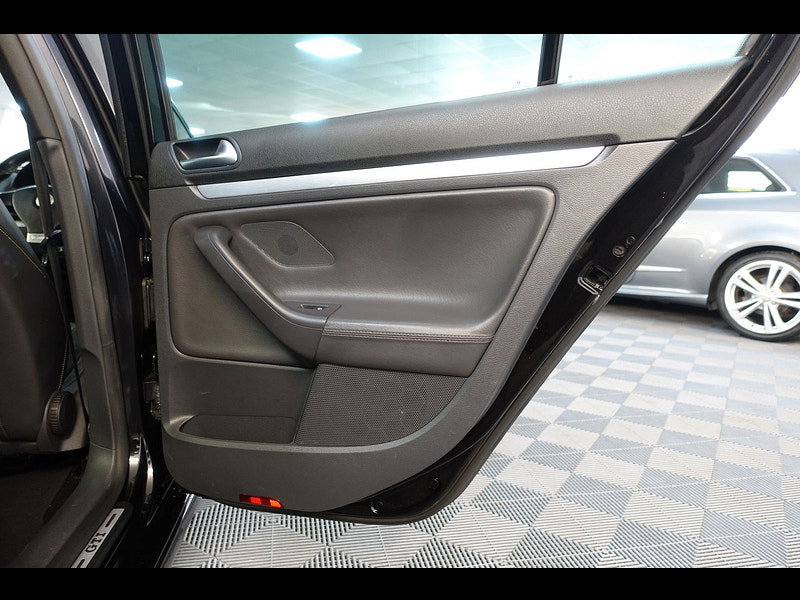 Volkswagen Golf 2.0 TFSI GTI Pirelli Hatchback 5dr Petrol Manual (194 g/km, 227 bhp)