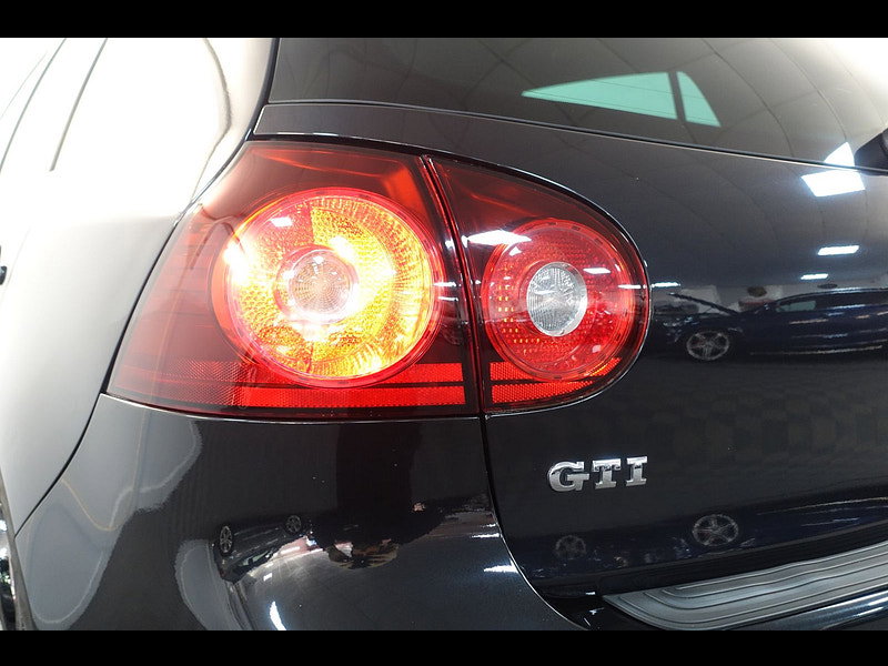 Volkswagen Golf 2.0 TFSI GTI Pirelli Hatchback 5dr Petrol Manual (194 g/km, 227 bhp)