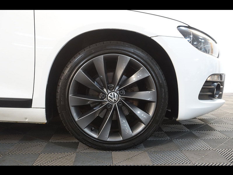 Volkswagen Scirocco 2.0 TDI BlueMotion Tech GT Hatchback 3dr Diesel DSG Euro 5 (s/s) (140 ps)