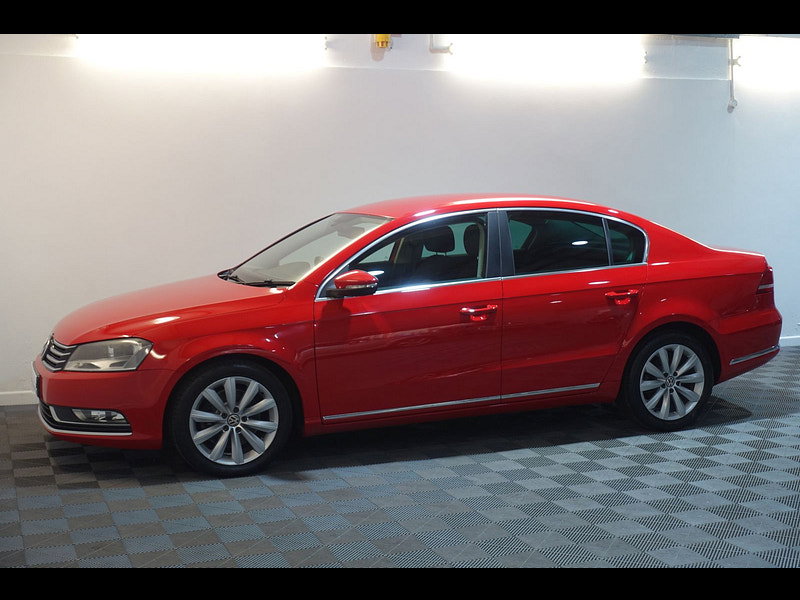 Volkswagen Passat 2.0 TDI BlueMotion Tech Sport saloon 5dr Diesel Manual Euro 5 (s/s) (170 ps)