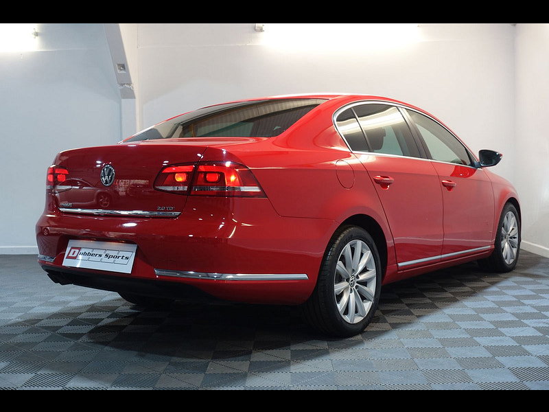 Volkswagen Passat 2.0 TDI BlueMotion Tech Sport saloon 5dr Diesel Manual Euro 5 (s/s) (170 ps)