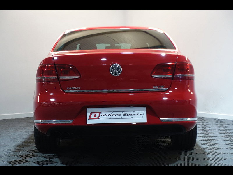 Volkswagen Passat 2.0 TDI BlueMotion Tech Sport saloon 5dr Diesel Manual Euro 5 (s/s) (170 ps)