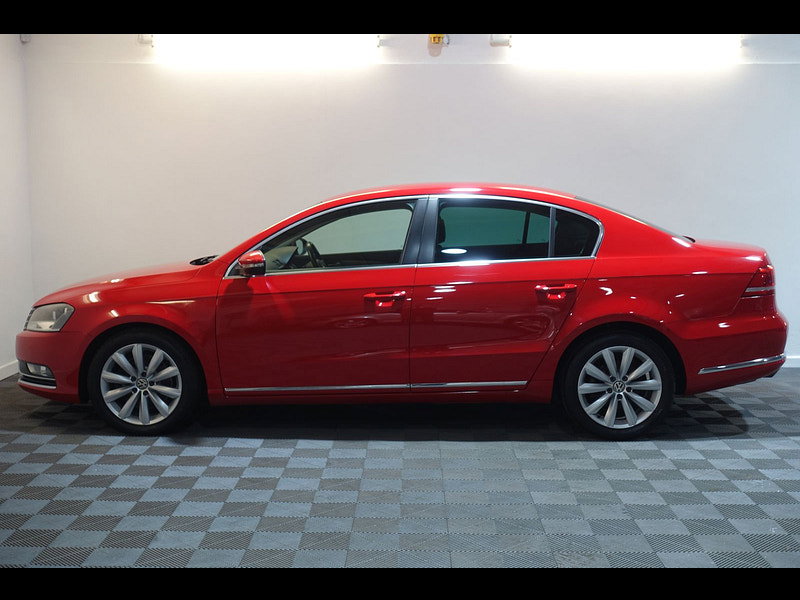 Volkswagen Passat 2.0 TDI BlueMotion Tech Sport saloon 5dr Diesel Manual Euro 5 (s/s) (170 ps)