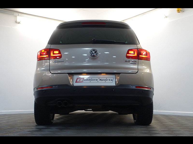 Volkswagen Tiguan 2.0 TDI BlueMotion Tech SE SUV 5dr Diesel DSG 4WD Euro 5 (s/s) (140 ps)
