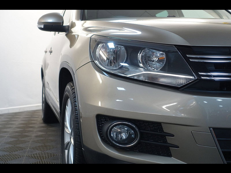 Volkswagen Tiguan 2.0 TDI BlueMotion Tech SE SUV 5dr Diesel DSG 4WD Euro 5 (s/s) (140 ps)