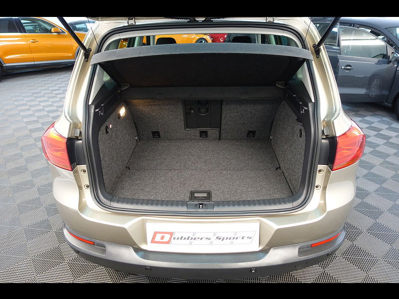 Volkswagen Tiguan 2.0 TDI BlueMotion Tech SE SUV 5dr Diesel DSG 4WD Euro 5 (s/s) (140 ps)