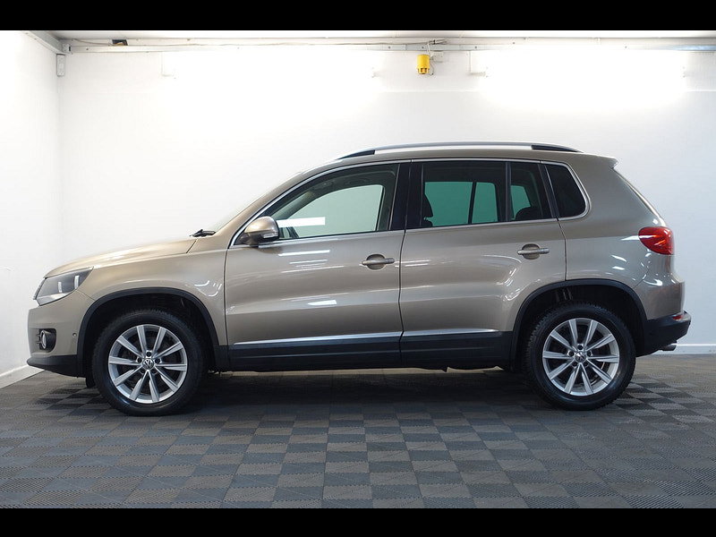 Volkswagen Tiguan 2.0 TDI BlueMotion Tech SE SUV 5dr Diesel DSG 4WD Euro 5 (s/s) (140 ps)