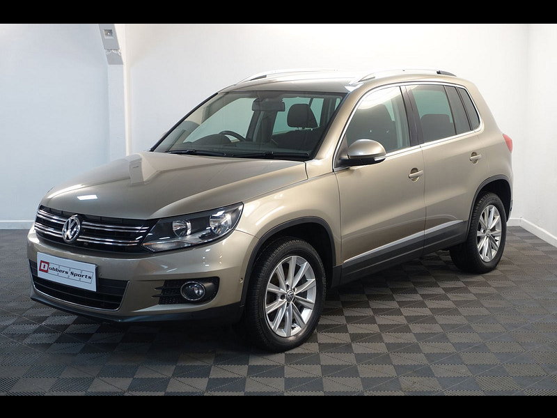 Volkswagen Tiguan 2.0 TDI BlueMotion Tech SE SUV 5dr Diesel DSG 4WD Euro 5 (s/s) (140 ps)