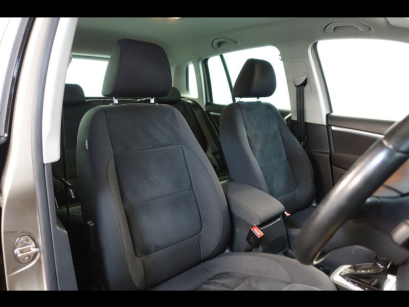 Volkswagen Tiguan 2.0 TDI BlueMotion Tech SE SUV 5dr Diesel DSG 4WD Euro 5 (s/s) (140 ps)