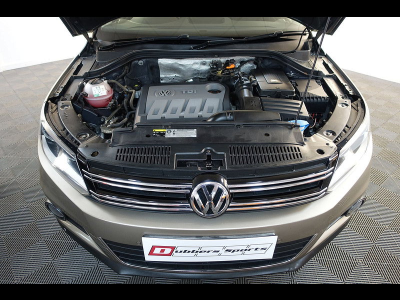 Volkswagen Tiguan 2.0 TDI BlueMotion Tech SE SUV 5dr Diesel DSG 4WD Euro 5 (s/s) (140 ps)