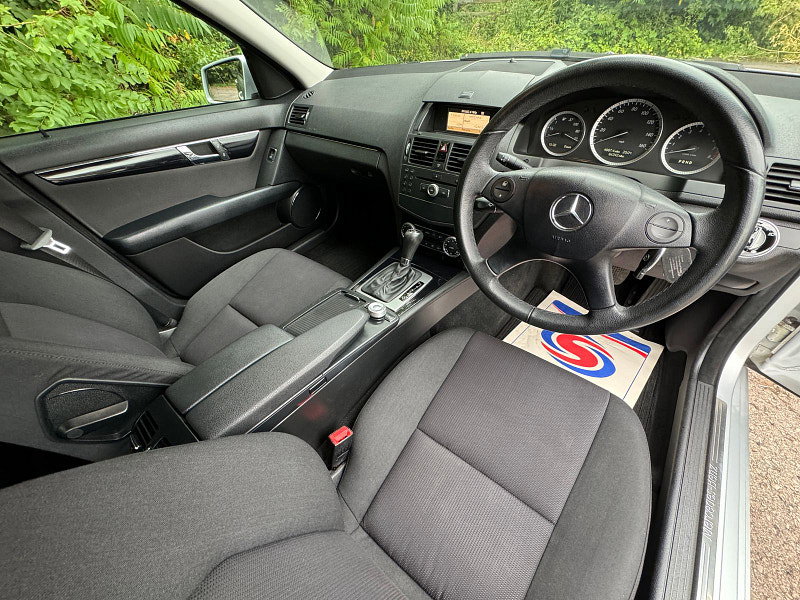 Mercedes-Benz C Class 1.6 C180K BlueEfficiency SE Saloon 4dr Petrol Auto Euro 4 (156 ps)
