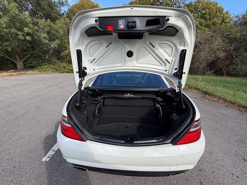 Mercedes-Benz SLK 1.8 SLK250 BlueEfficiency AMG Sport Convertible 2dr Petrol G-Tronic+ Euro 5 (s/s) (204 ps)