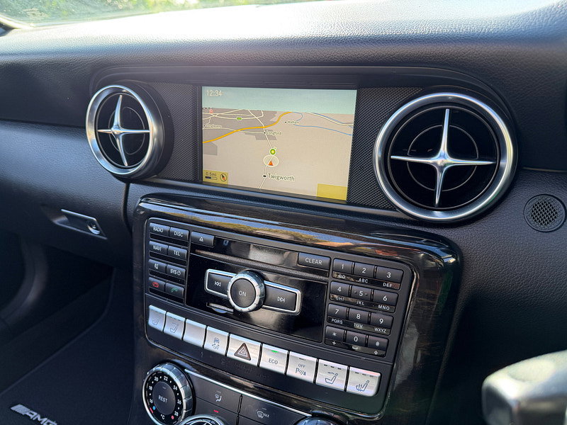 Mercedes-Benz SLK 1.8 SLK250 BlueEfficiency AMG Sport Convertible 2dr Petrol G-Tronic+ Euro 5 (s/s) (204 ps)