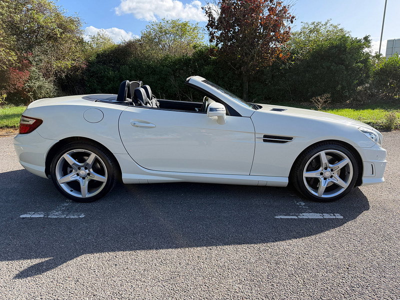 Mercedes-Benz SLK 1.8 SLK250 BlueEfficiency AMG Sport Convertible 2dr Petrol G-Tronic+ Euro 5 (s/s) (204 ps)