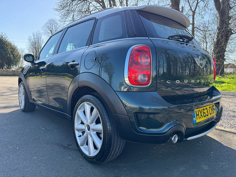 MINI Countryman 2.0 Cooper SD SUV 5dr Diesel Auto ALL4 Euro 5 (143 ps)