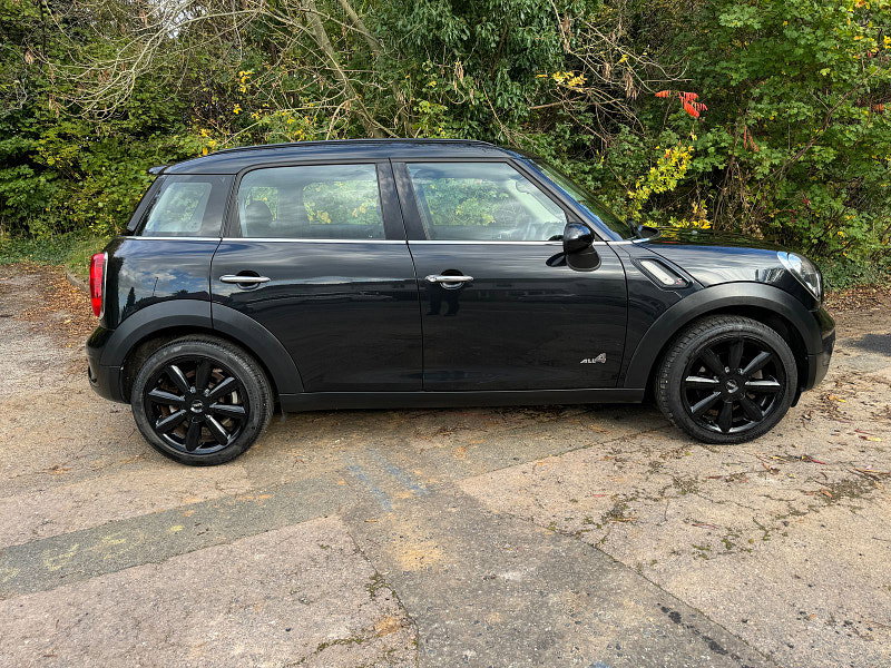 MINI Countryman 2.0 Cooper SD SUV 5dr Diesel Auto ALL4 Euro 5 (143 ps)