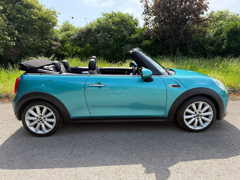 MINI Convertible 1.5 Cooper Convertible 2dr Petrol Manual Euro 6 (s/s) (136 ps)