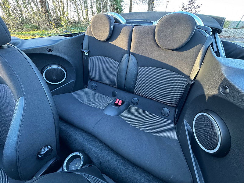 MINI Convertible 1.6 Cooper Convertible 2dr Petrol Manual Euro 4 (120 ps)