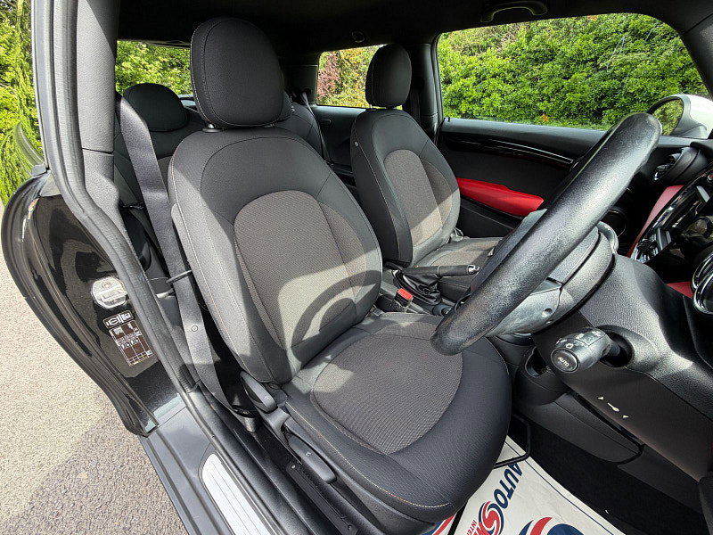 MINI Hatch 1.5 Cooper Hatchback 3dr Petrol Manual Euro 6 (s/s) (136 ps)