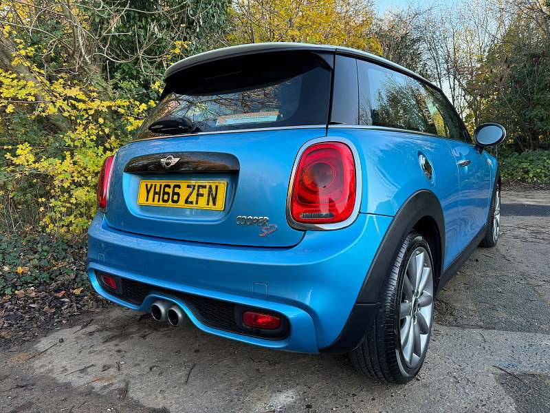 MINI Hatch 2.0 Cooper SD Hatchback 3dr Diesel Manual Euro 6 (s/s) (170 ps)