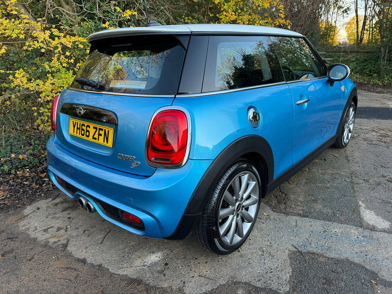 MINI Hatch 2.0 Cooper SD Hatchback 3dr Diesel Manual Euro 6 (s/s) (170 ps)