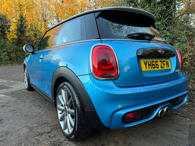 MINI Hatch 2.0 Cooper SD Hatchback 3dr Diesel Manual Euro 6 (s/s) (170 ps)