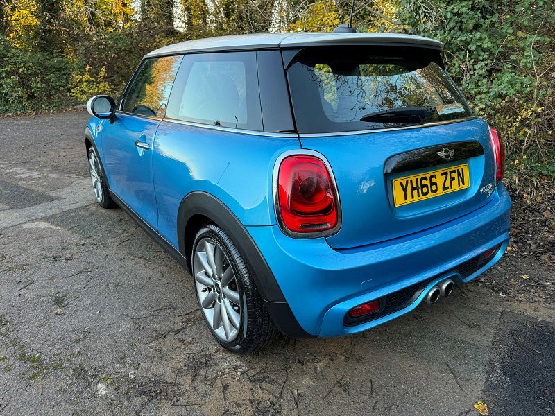 MINI Hatch 2.0 Cooper SD Hatchback 3dr Diesel Manual Euro 6 (s/s) (170 ps)