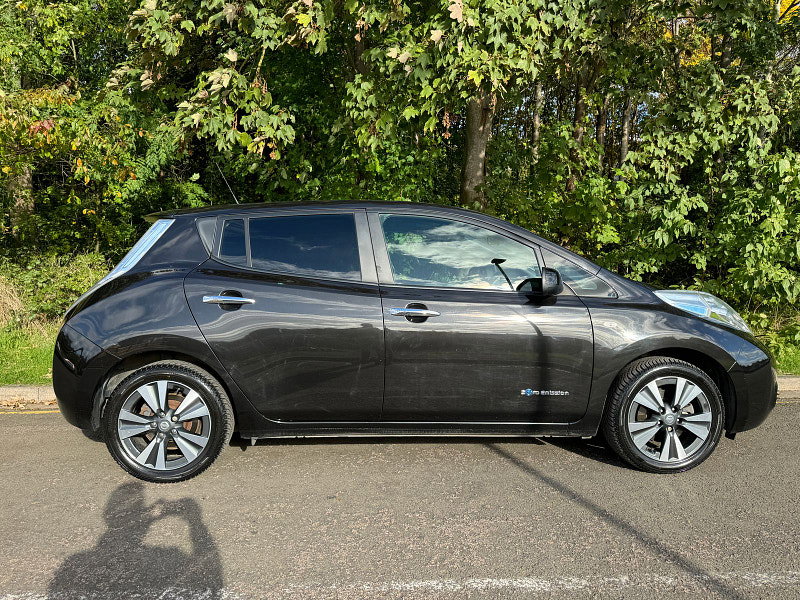 Nissan Leaf 30kWh Tekna Hatchback 5dr Electric Auto (109 bhp)