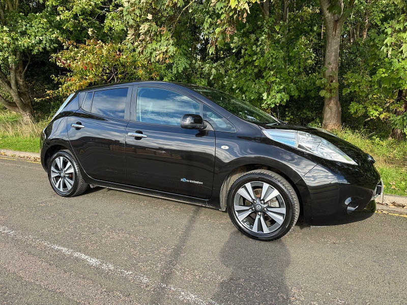 Nissan Leaf 30kWh Tekna Hatchback 5dr Electric Auto (109 bhp)