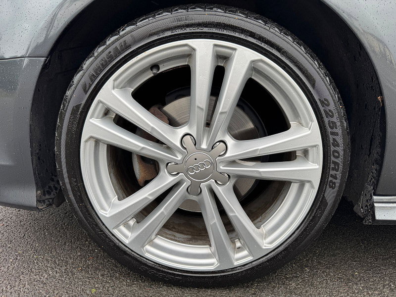Audi A3 1.4 TFSI CoD S line Sportback 5dr Petrol Manual Euro 6 (s/s) (150 ps)