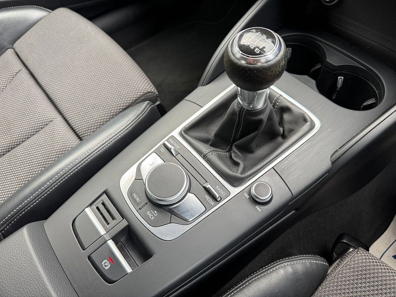 Audi A3 1.4 TFSI CoD S line Sportback 5dr Petrol Manual Euro 6 (s/s) (150 ps)