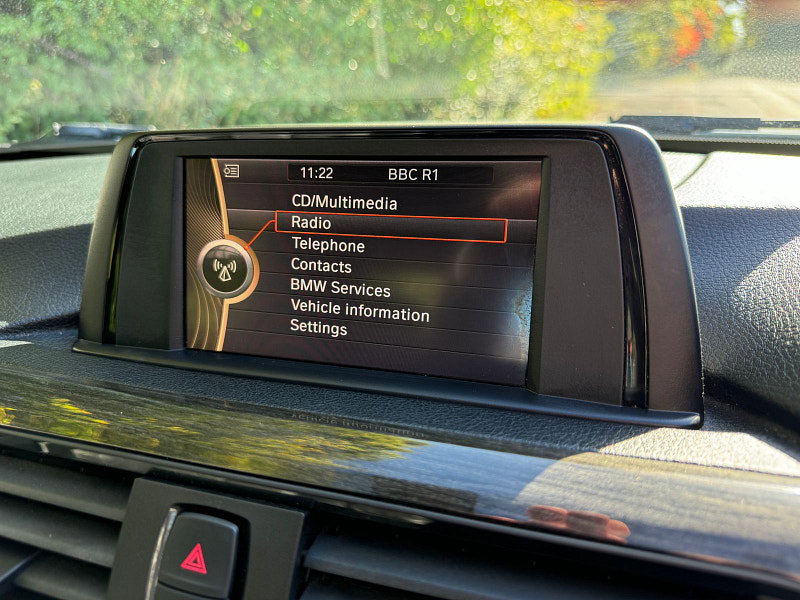 BMW 3 Series 2.0 320d Luxury Saloon 4dr Diesel Auto Euro 5 (s/s) (184 ps)