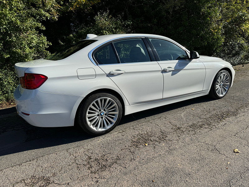BMW 3 Series 2.0 320d Luxury Saloon 4dr Diesel Auto Euro 5 (s/s) (184 ps)
