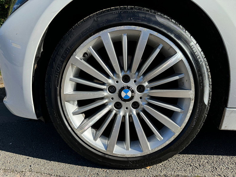 BMW 3 Series 2.0 320d Luxury Saloon 4dr Diesel Auto Euro 5 (s/s) (184 ps)