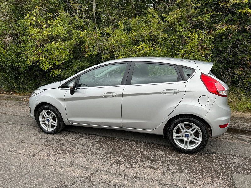 Ford Fiesta 1.0 Zetec Hatchback 5dr Petrol Manual Euro 5 (s/s) (80 ps)